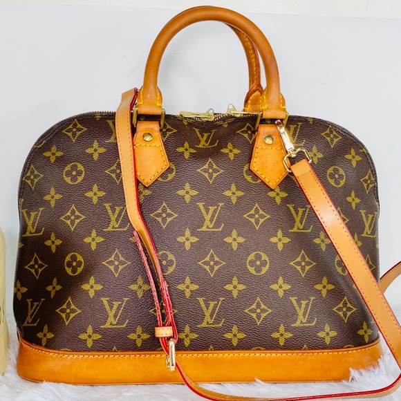 🙌💃🏽🙌Authentic LOUIS VUITTON Alma Crossbody convertible - Picture 3 of 16